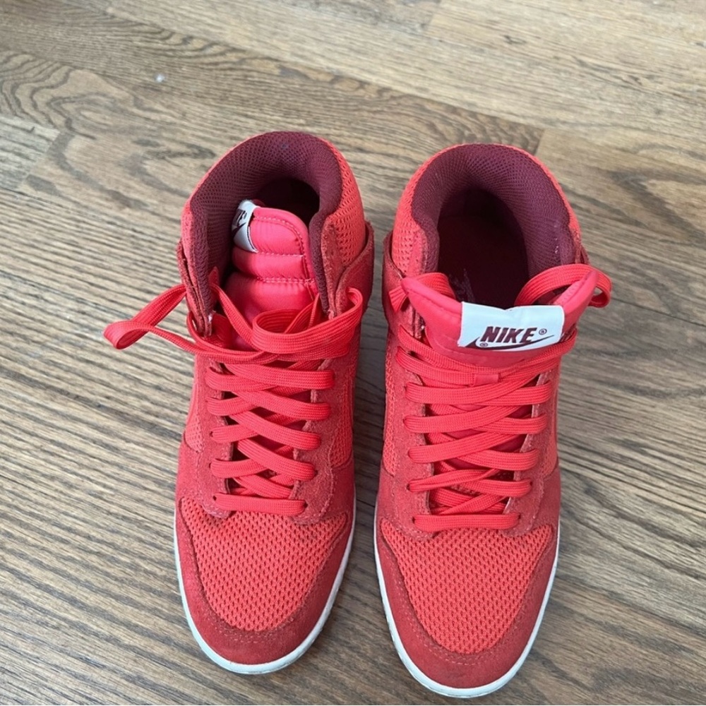 Nike Red Women's Sneakers